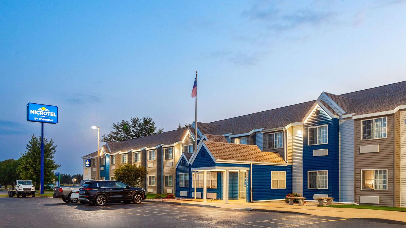 Microtel Inn & Suites by Wyndham Janesville