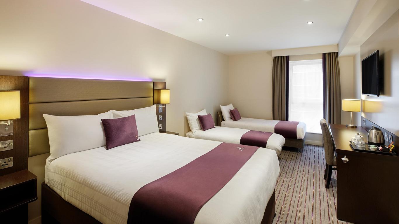 Premier Inn Oldham Central