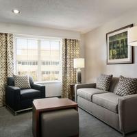 Homewood Suites by Hilton Kansas City Airport